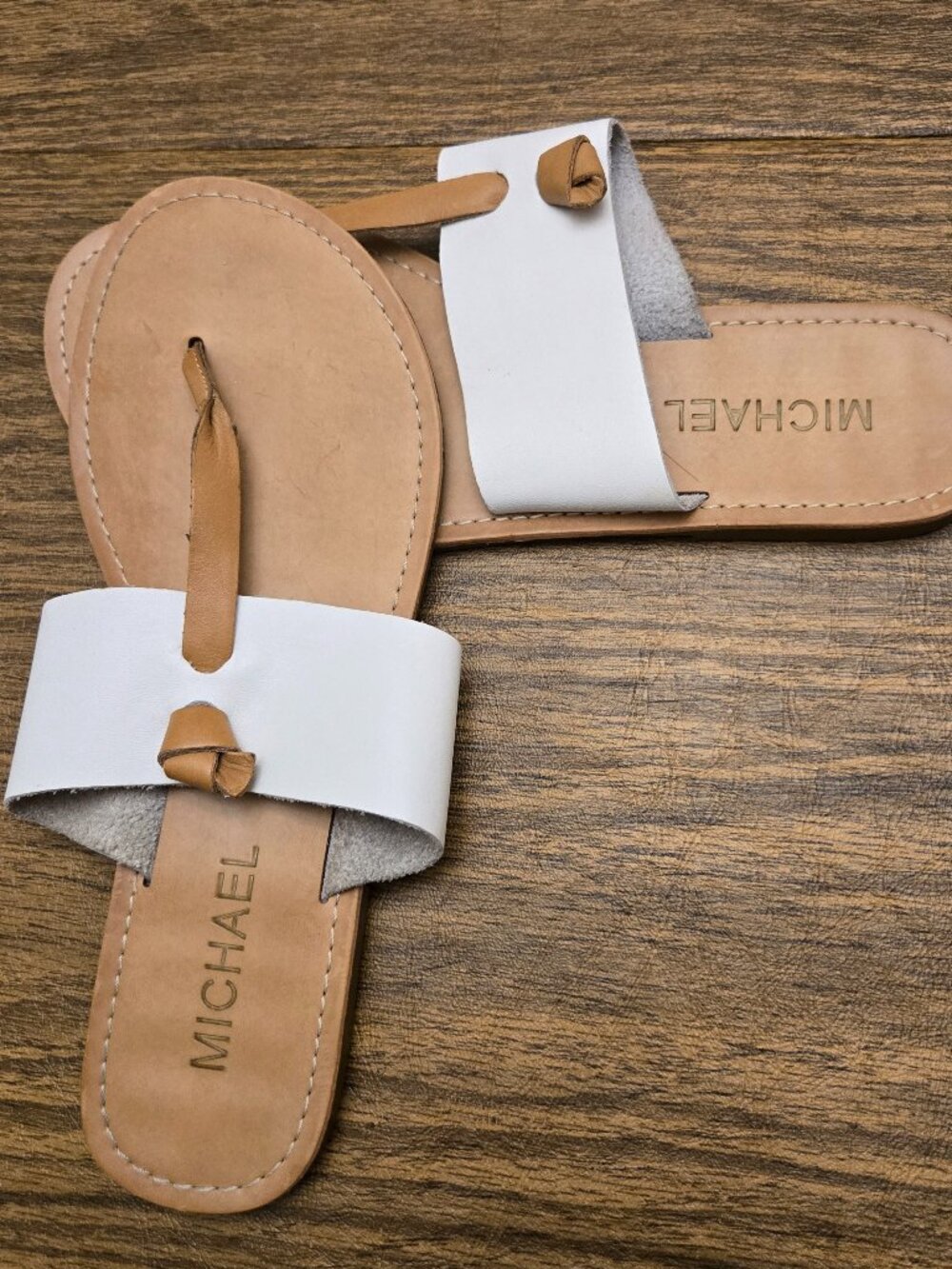 MICHAEL Women's White/Tan Leather Flat Thong Sandals - Size 7M